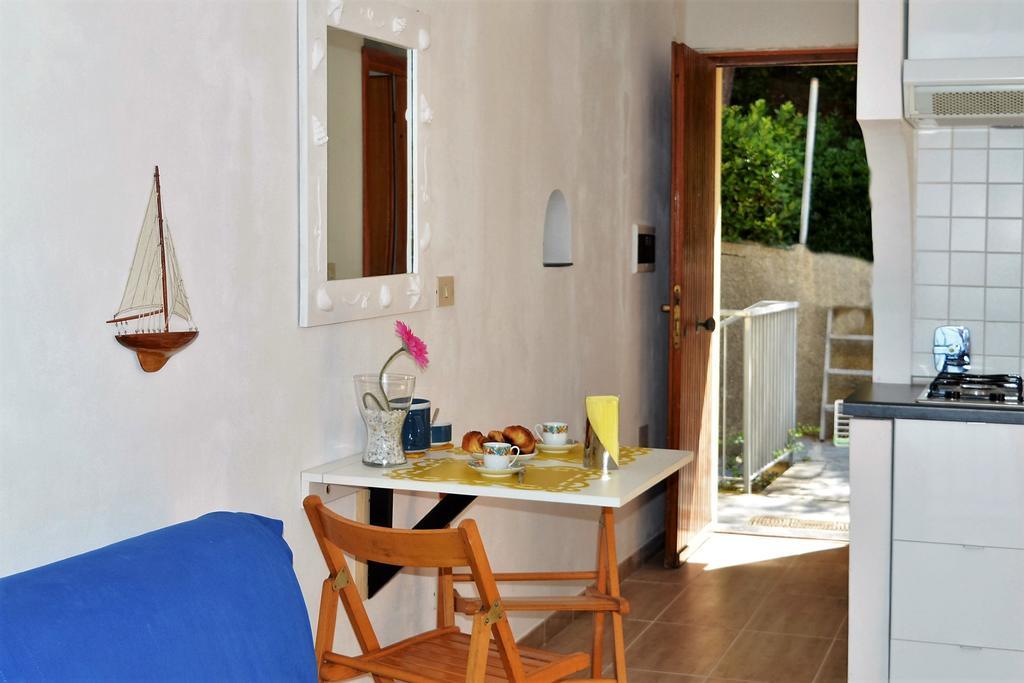 דירות מונליה House Grecale חדר תמונה